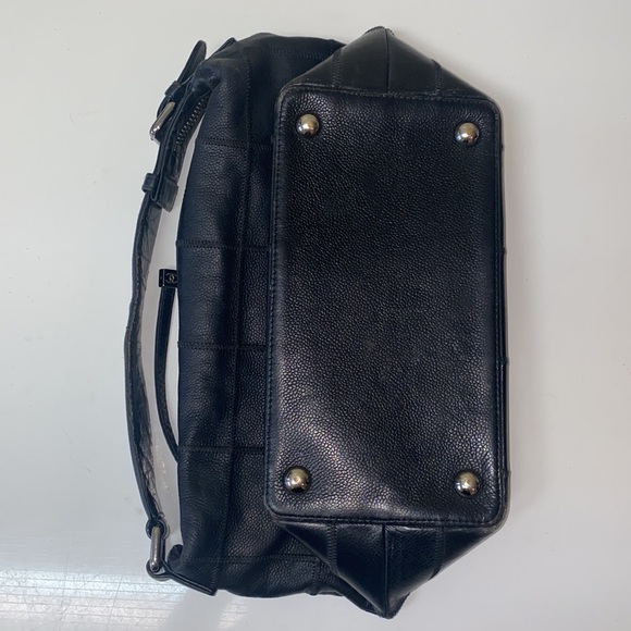 Vintage Chanel Purse - Picture 5 of 16